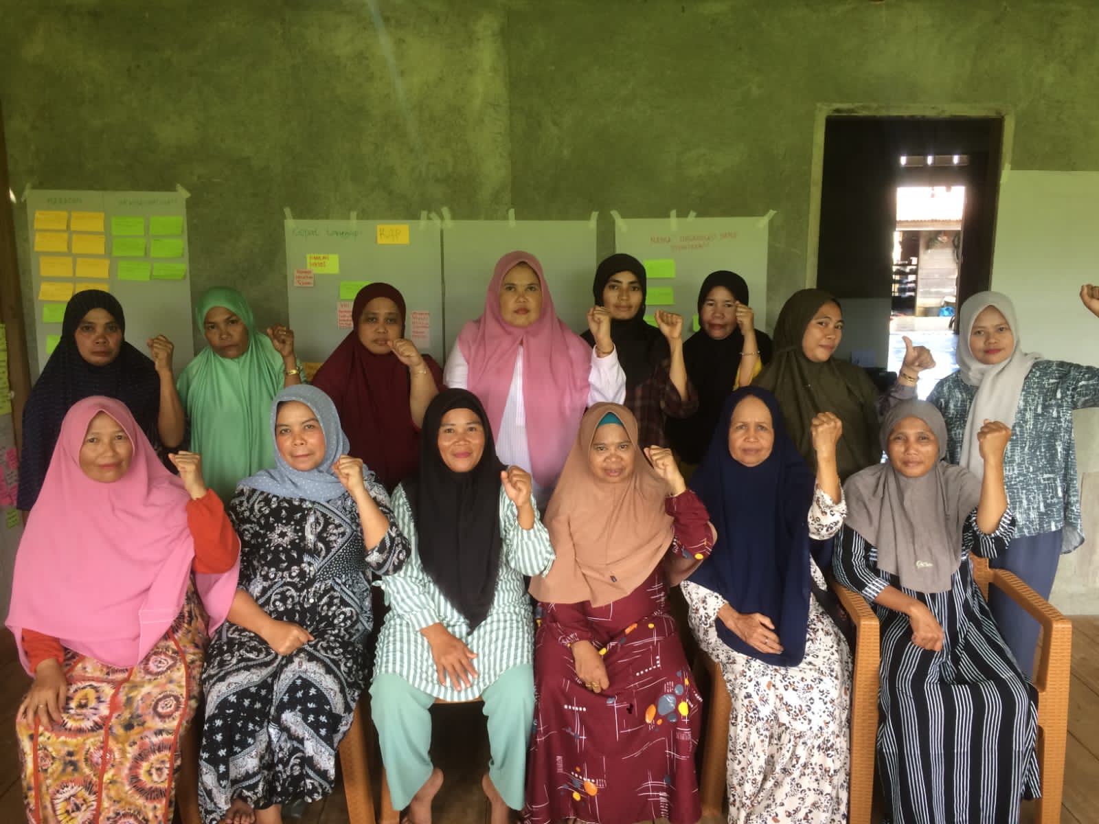 Perempuan Loeha Raya