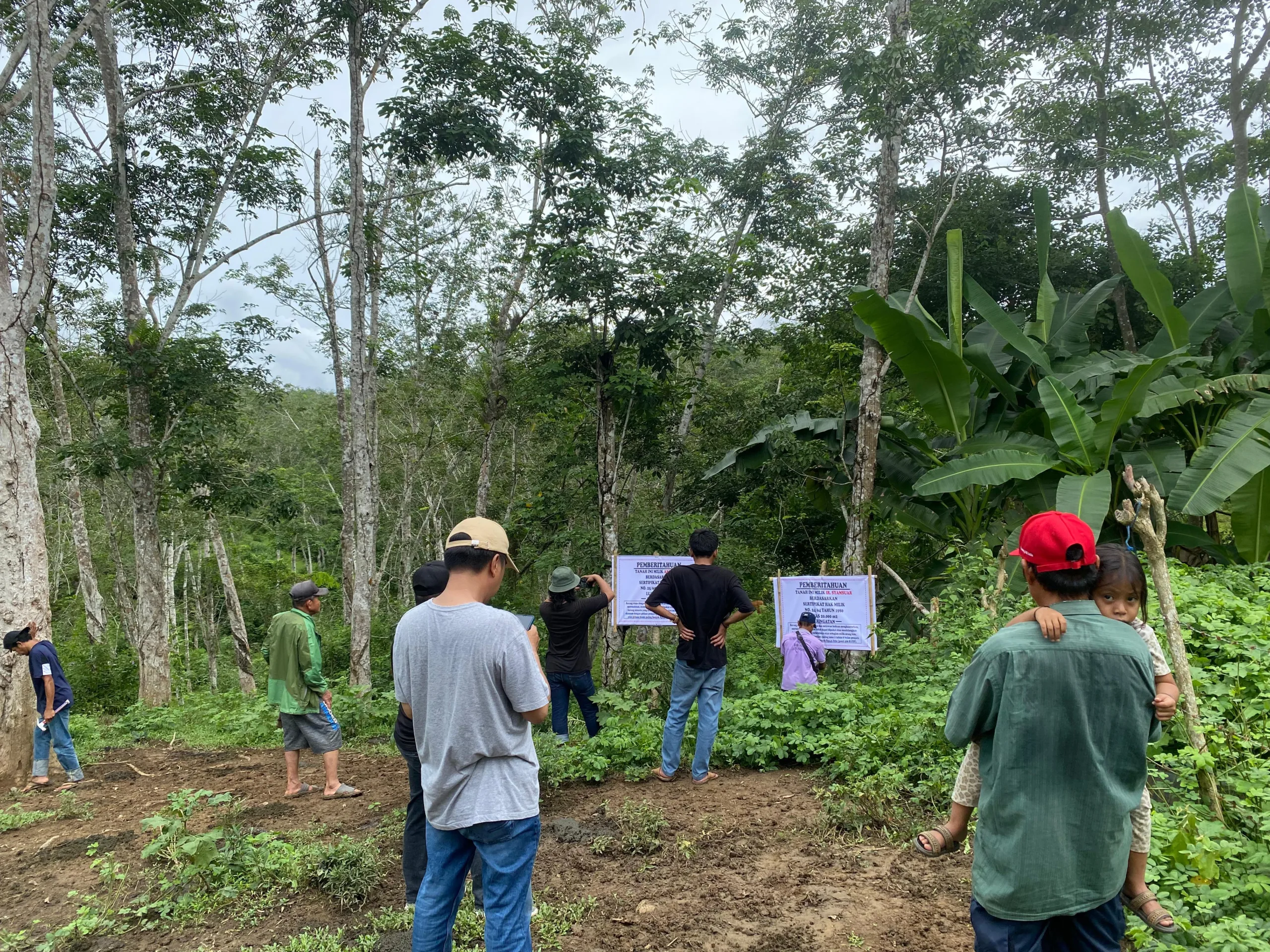 Papan bicara penanda tanah warga dicabut pihak perusahaan perkebunan di Bulukumba/LBH Makassar/Bollo.id