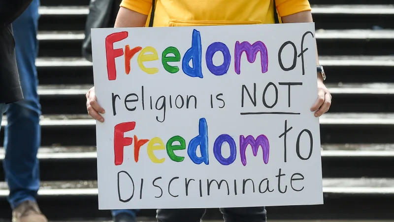 Ilustrasi, poster demonstrasi kebebasan beragama/static.ffx.io