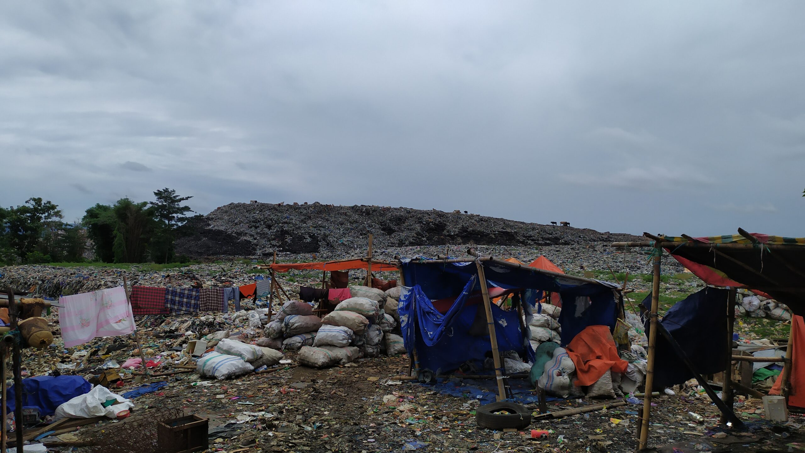 Potret sampah menumpuk di TPA Tamangapa, Manggala, Kota Makassar/Sahrul Ramadan/Bollo.id
