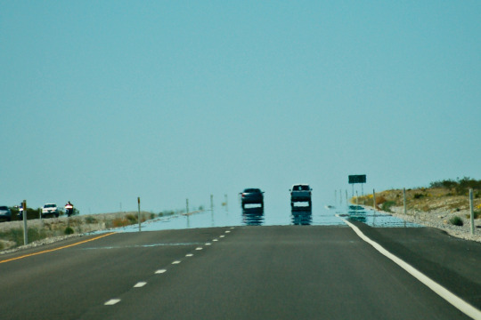 ilustrasi Fatamorgana Jalan Raya/Foto: Istimewa