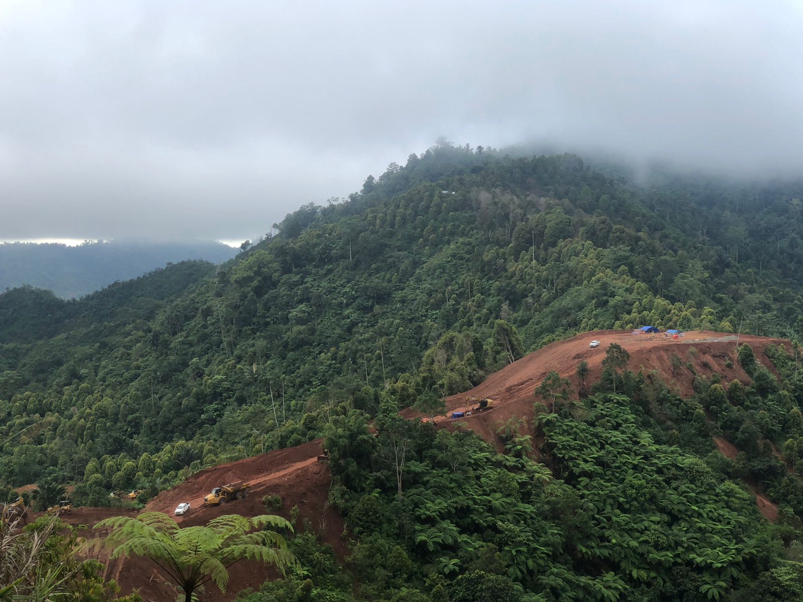 Potret aktivitas alat berat perusahaan Masmindo di kawasan pegunungan Latimojong, Kabupaten Luwu/Foto: Istimewa